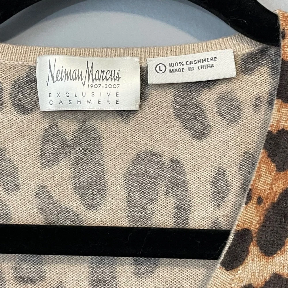 Vintage Leopard Print Neiman Marcus Cashmere Cardigan and T Shirt Twinset - Picture 7 of 7